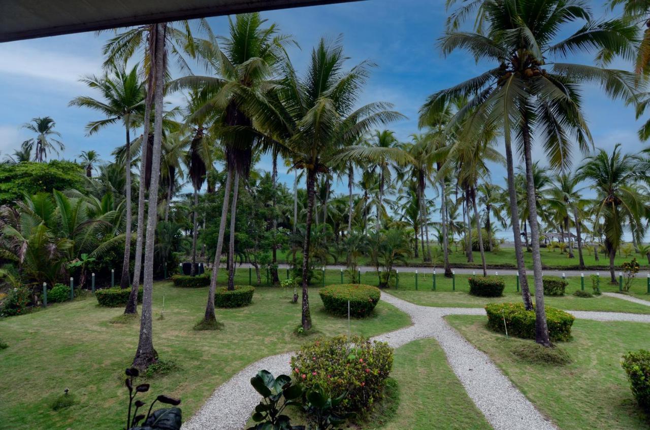 Cocomar Beachfront Hotel Parrita Esterno foto