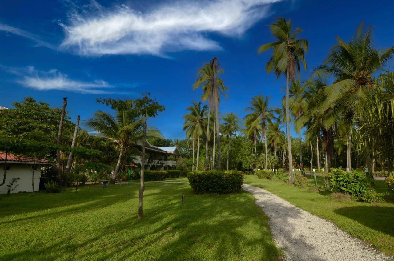 Cocomar Beachfront Hotel Parrita Esterno foto