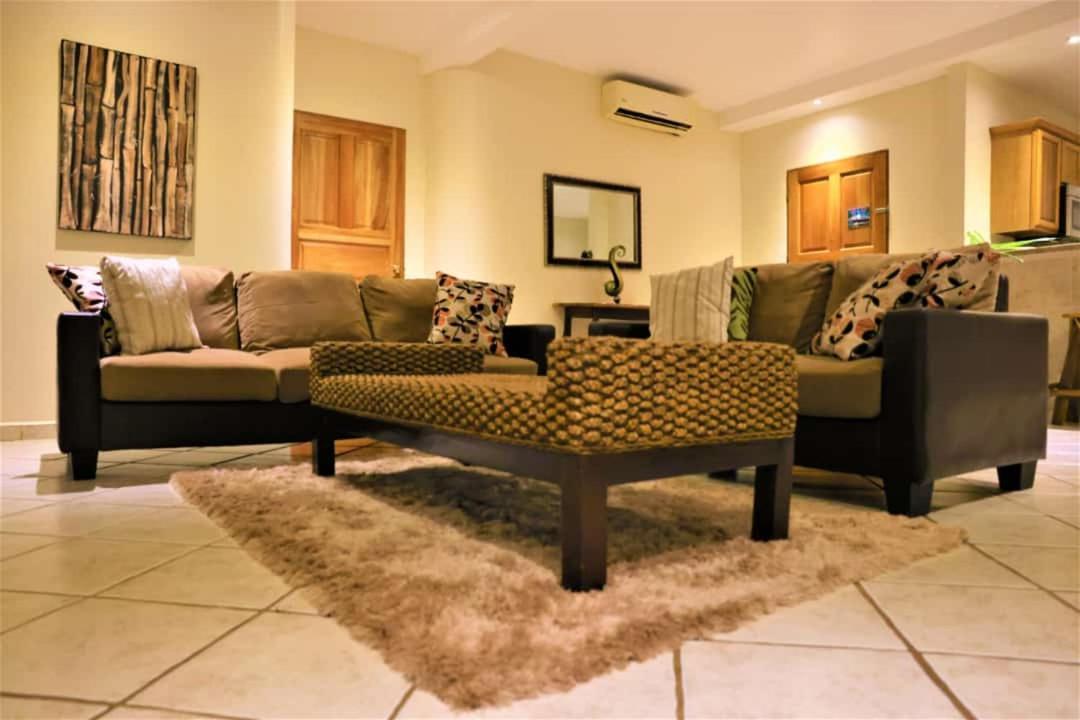 Cocomar Beachfront Hotel Parrita Esterno foto